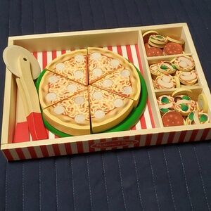 Melissa and Doug Pizza party play food set with 54 toppings